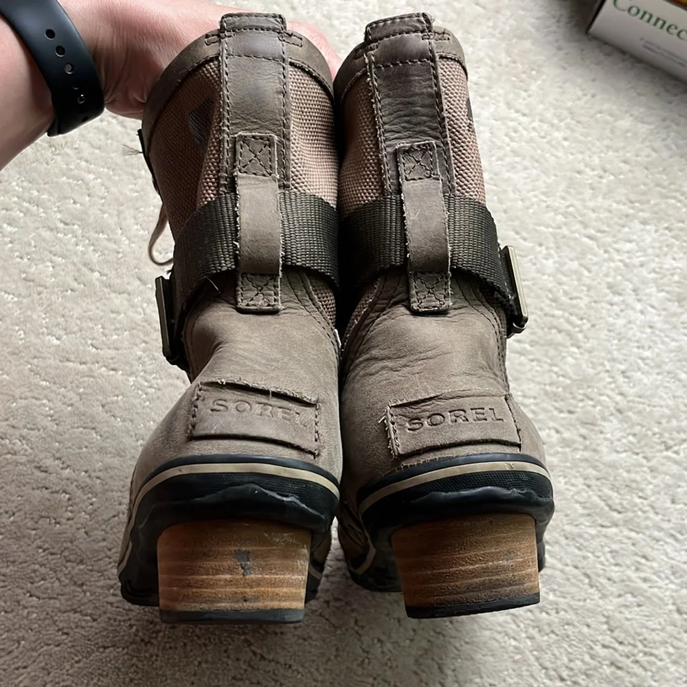 Sorel Slimboot Women’s Winter Rain Boots 8 Mid-Calf Lace-Up